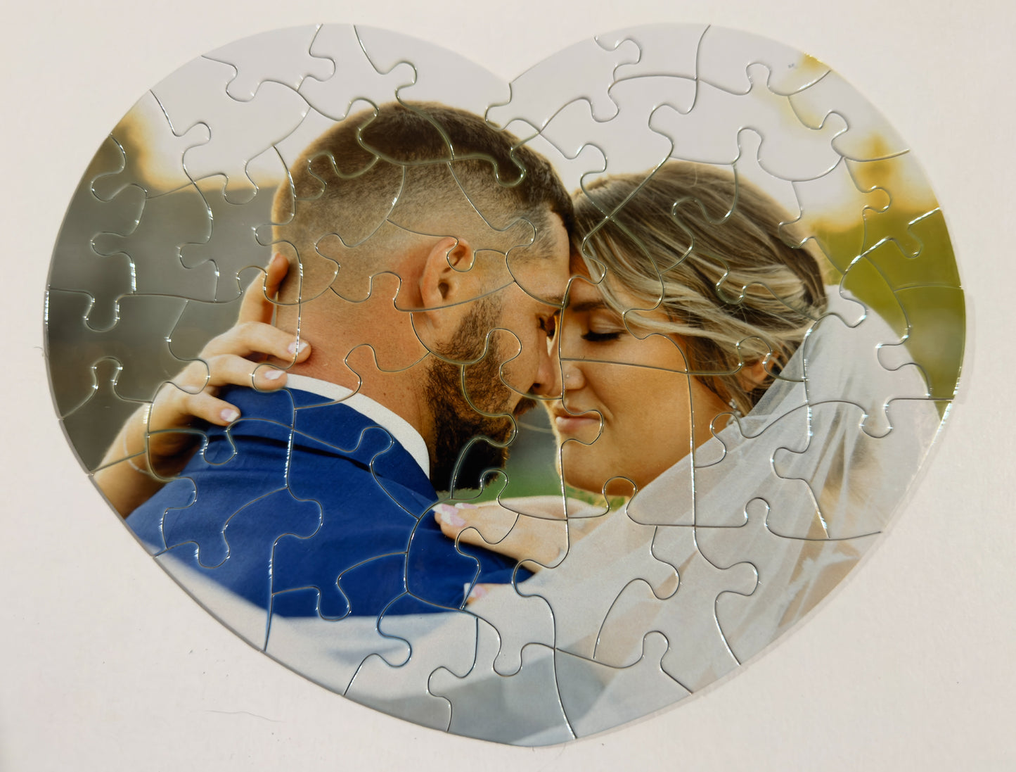 52 Piece Heart Shaped Puzzle with Metal Heart Tin